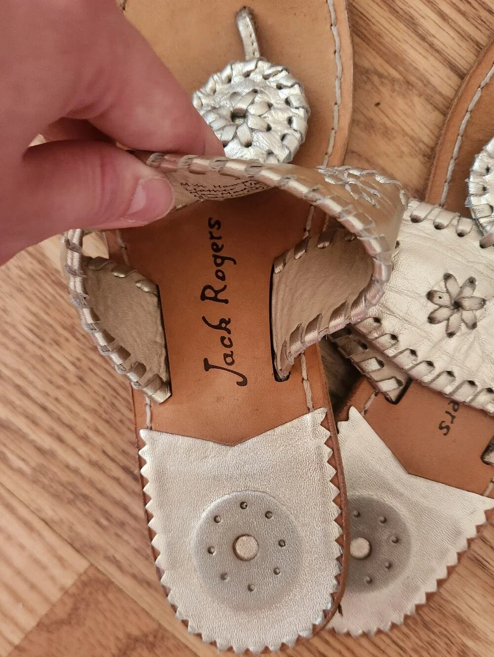GUC Jack Rogers Girls Silver Leather Sandals, Big Girl Size 4